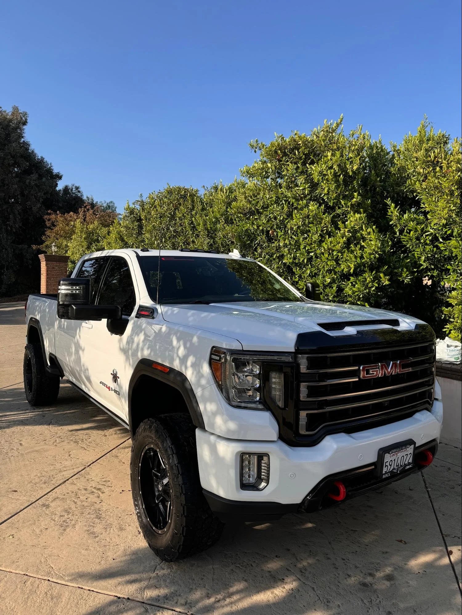 TRUCK EXTERIOR & INTERIOR DETAIL